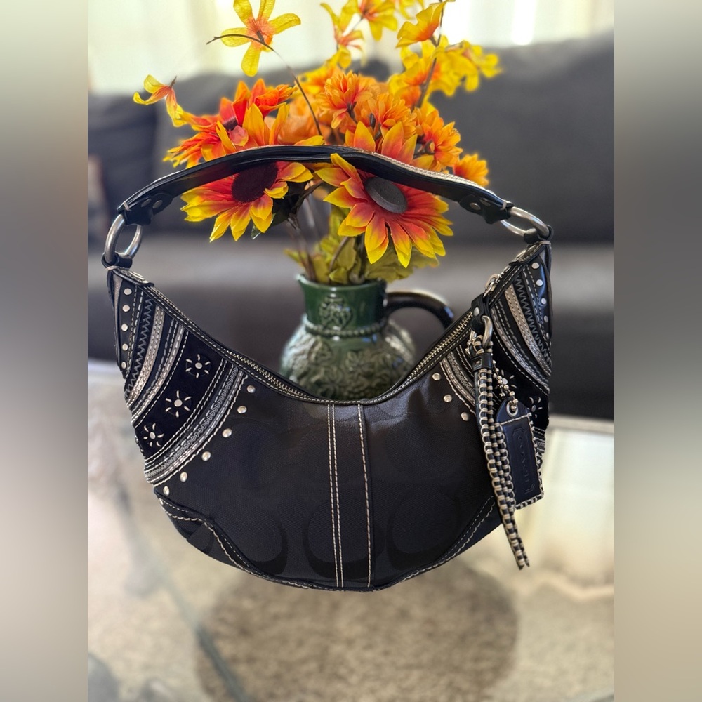 Coach H0669-10482 (Soho Signature Stitched Small Hobo